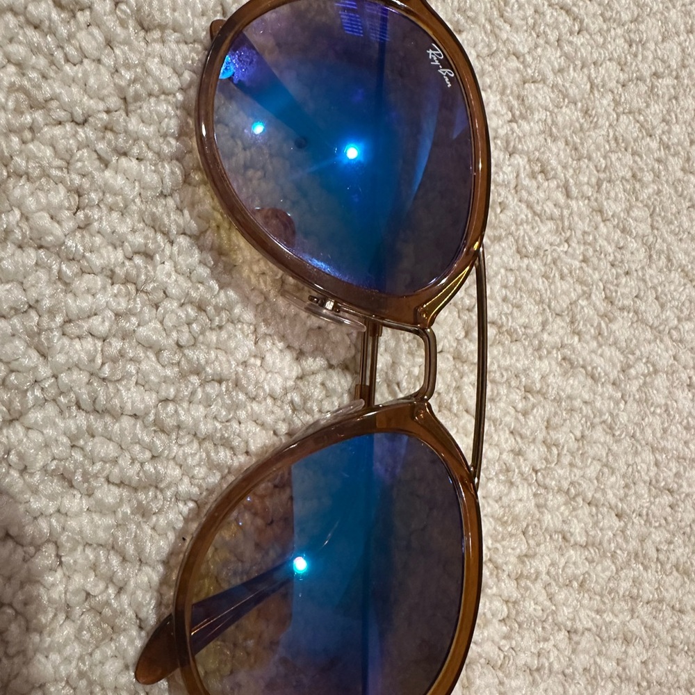 Ray-Ban camel and blue polarized modern aviators